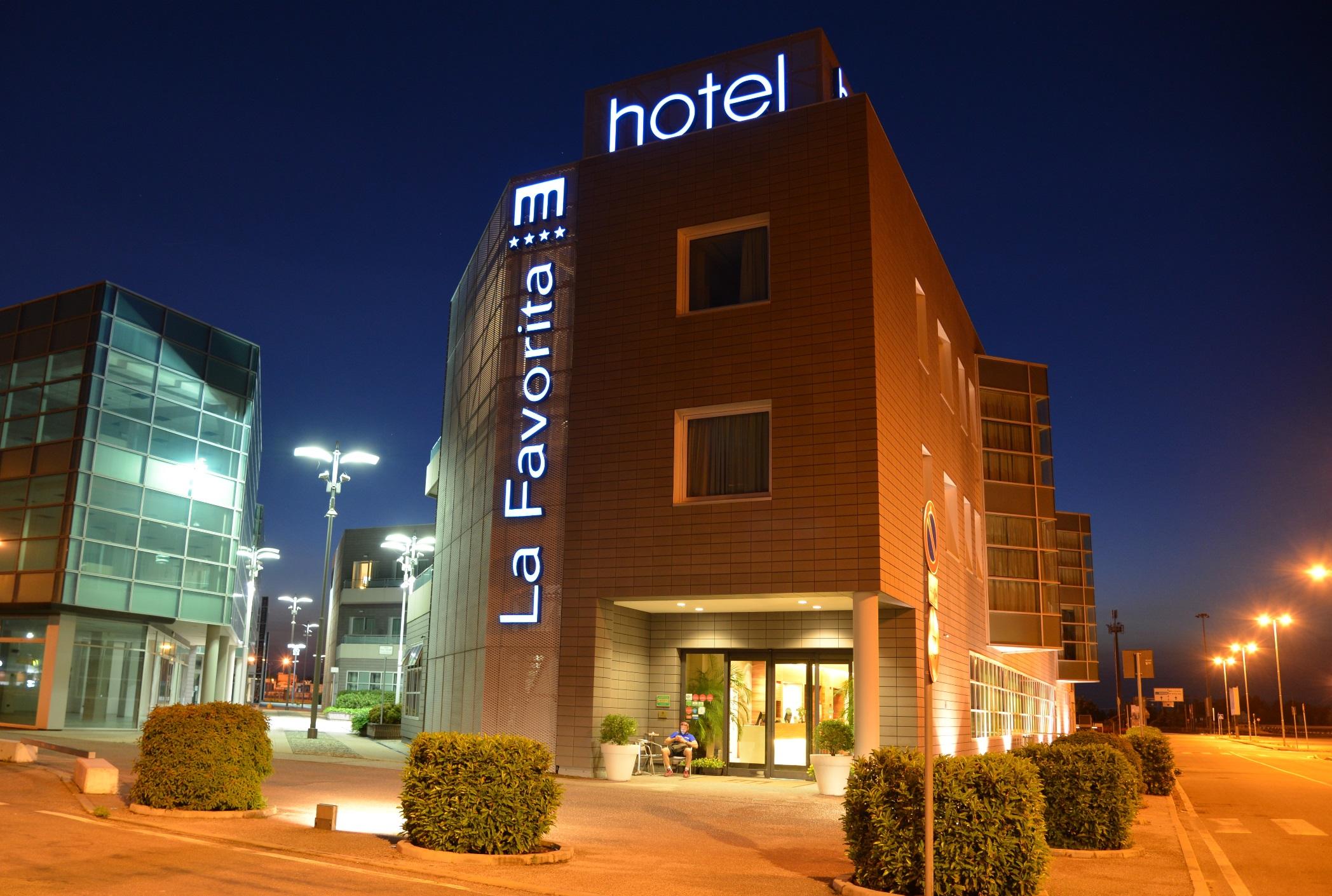 Hotel La Favorita Mantua Buitenkant foto